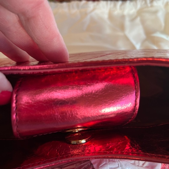 NEW HOBO Rosa Crossbody
Metallic Leather Strawberry Fields - Picture 10 of 14